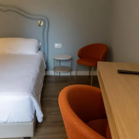 Shelley E Delle Palme, Bw Signature Collection Hotel