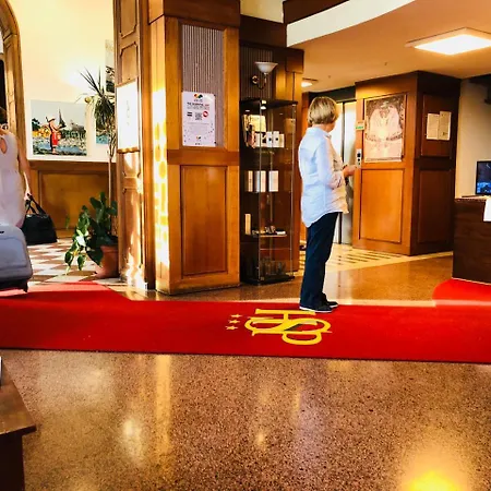 Shelley E Delle Palme, Bw Signature Collection Hotel 3*