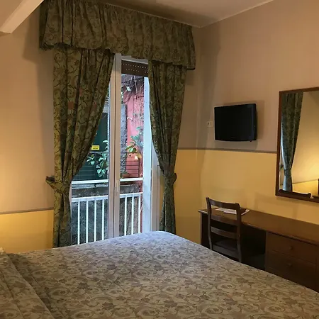 Shelley E Delle Palme, Bw Signature Collection Hotel Lerici
