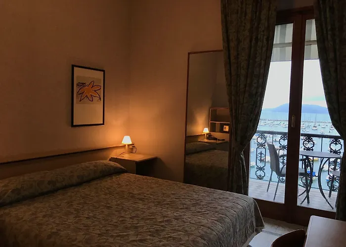 Shelley E Delle Palme, Bw Signature Collection 3* Lerici
