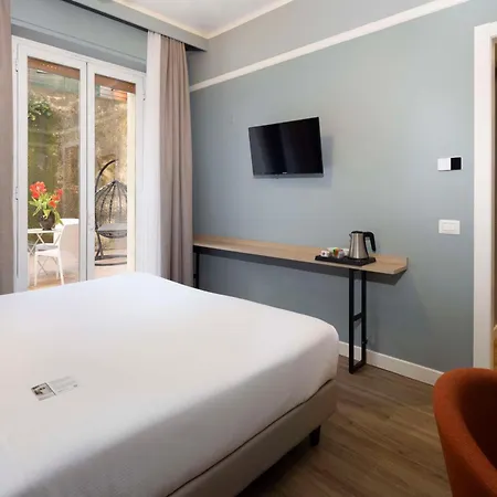 Shelley E Delle Palme, Bw Signature Collection Hotell