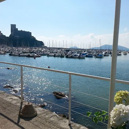 Shelley E Delle Palme, Bw Signature Collection 3* Lerici