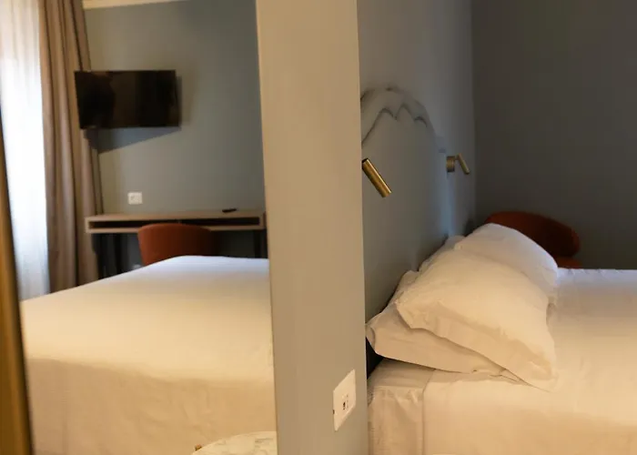 Shelley E Delle Palme, Bw Signature Collection Леричи