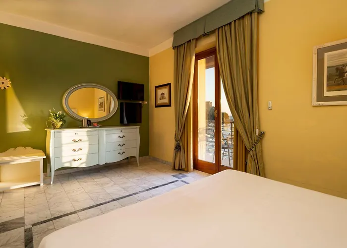 Shelley E Delle Palme, Bw Signature Collection Отель Леричи