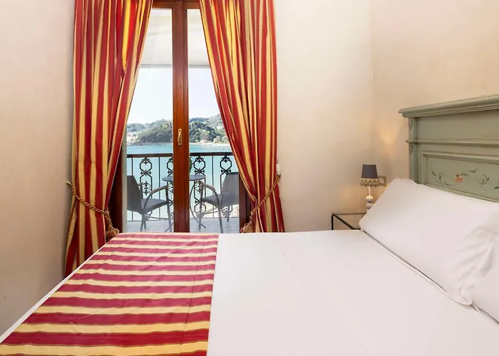 Shelley E Delle Palme, Bw Signature Collection Отель