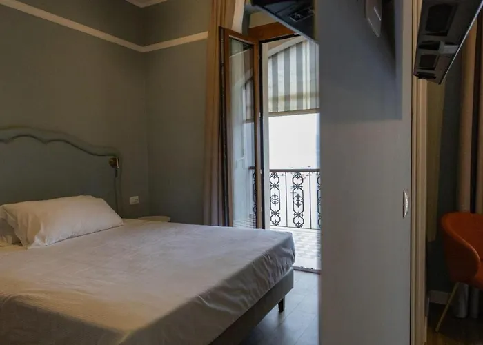 Shelley E Delle Palme, Bw Signature Collection Отель Леричи